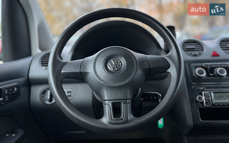 Минивэн Volkswagen Caddy 2010 в Львове
