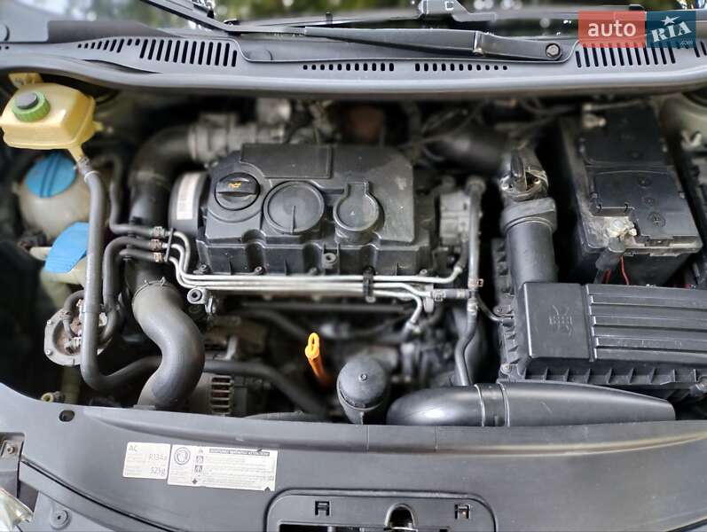 Минивэн Volkswagen Caddy 2009 в Львове