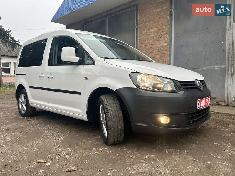 Мінівен Volkswagen Caddy 2011 в Нововолинську