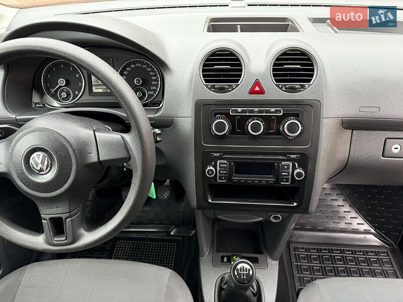 Минивэн Volkswagen Caddy 2014 в Хмельницком