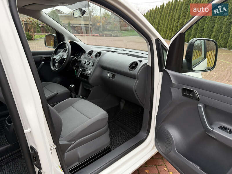 Минивэн Volkswagen Caddy 2014 в Хмельницком