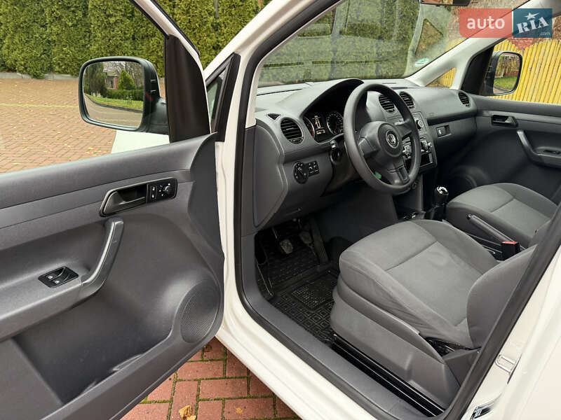 Минивэн Volkswagen Caddy 2014 в Хмельницком