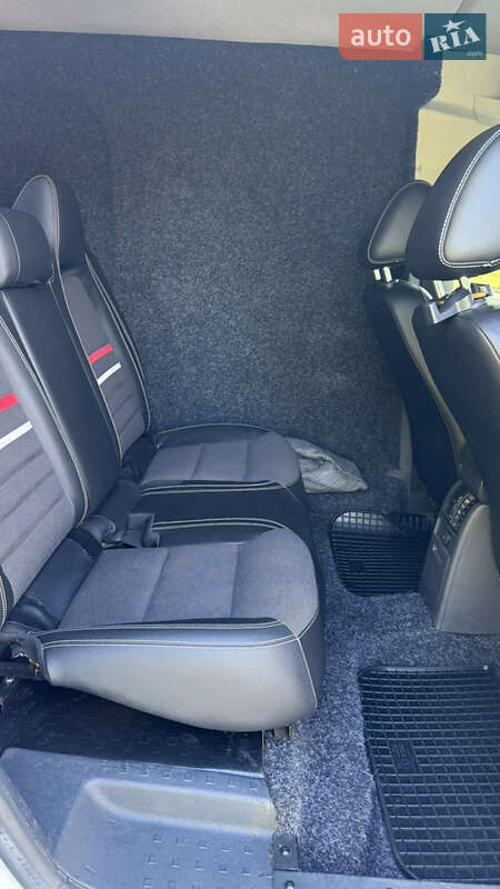 Вантажний фургон Volkswagen Caddy 2011 в Павлограді фото 12 Вантажний фургон Volkswagen Caddy 2011 в Павлограді