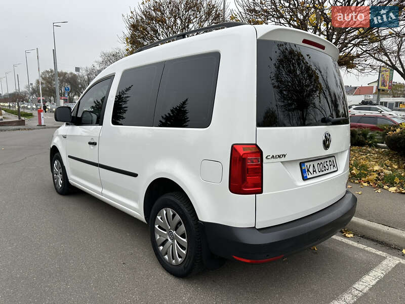 Минивэн Volkswagen Caddy 2017 в Киеве