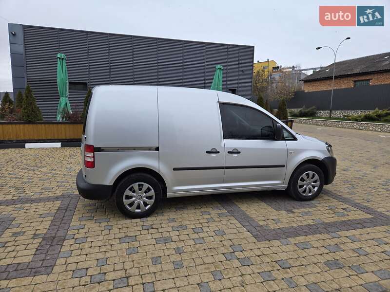 Грузовой фургон Volkswagen Caddy 2011 в Подволочиске