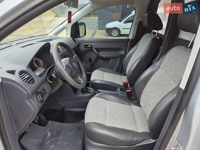 Грузовой фургон Volkswagen Caddy 2011 в Подволочиске