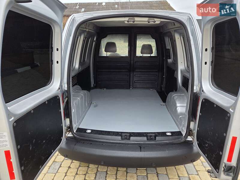 Грузовой фургон Volkswagen Caddy 2011 в Подволочиске