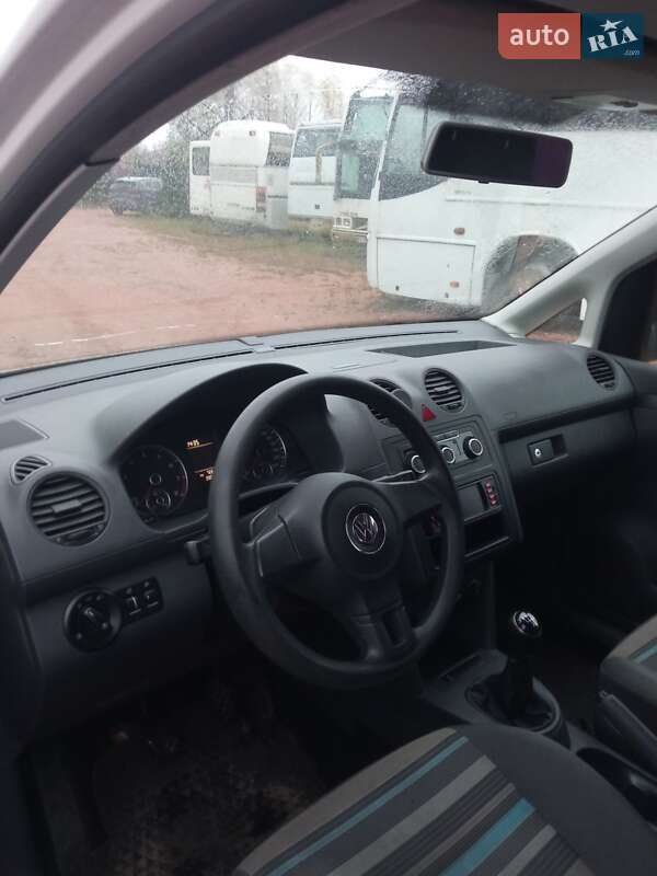 Мінівен Volkswagen Caddy 2012 в Вишгороді фото 2 Мінівен Volkswagen Caddy 2012 в Вишгороді