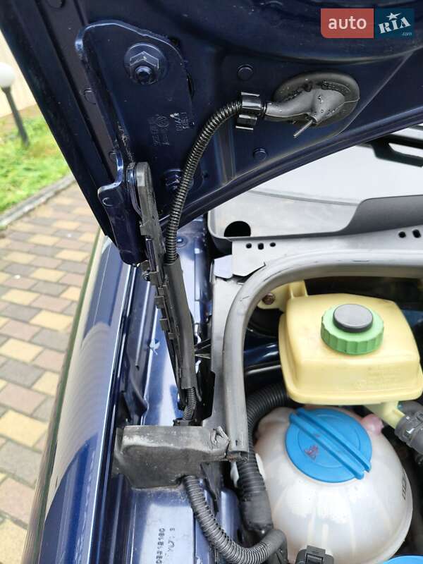 Мінівен Volkswagen Caddy 2009 в Рівному