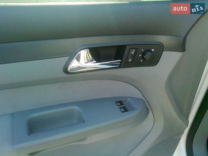 Мінівен Volkswagen Caddy 2008 в Черкасах