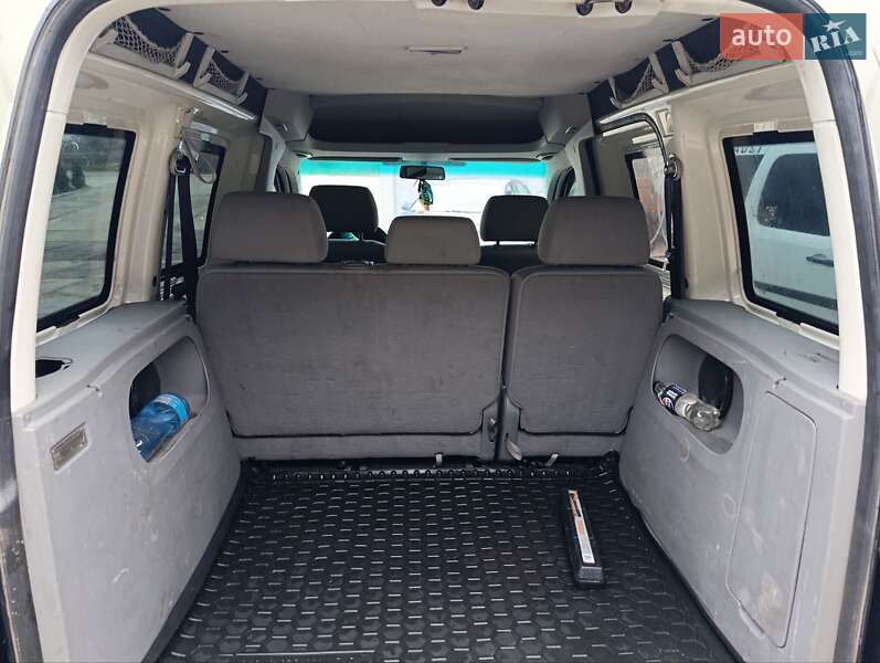 Мінівен Volkswagen Caddy 2006 в Кобеляках