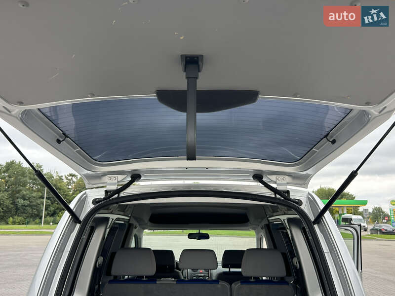 Мінівен Volkswagen Caddy 2009 в Радивиліві