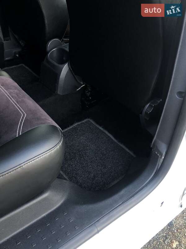 Минивэн Volkswagen Caddy 2015 в Радомышле фото 9 Минивэн Volkswagen Caddy 2015 в Радомышле