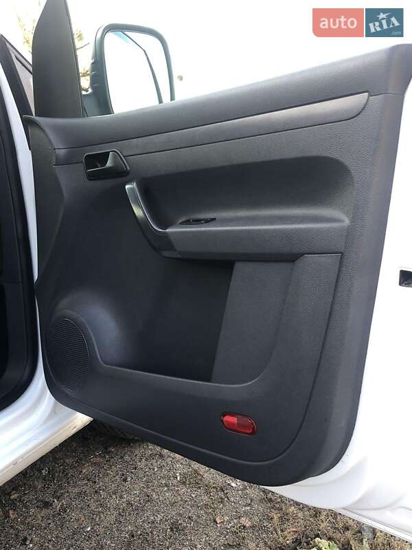 Минивэн Volkswagen Caddy 2015 в Радомышле фото 12 Минивэн Volkswagen Caddy 2015 в Радомышле