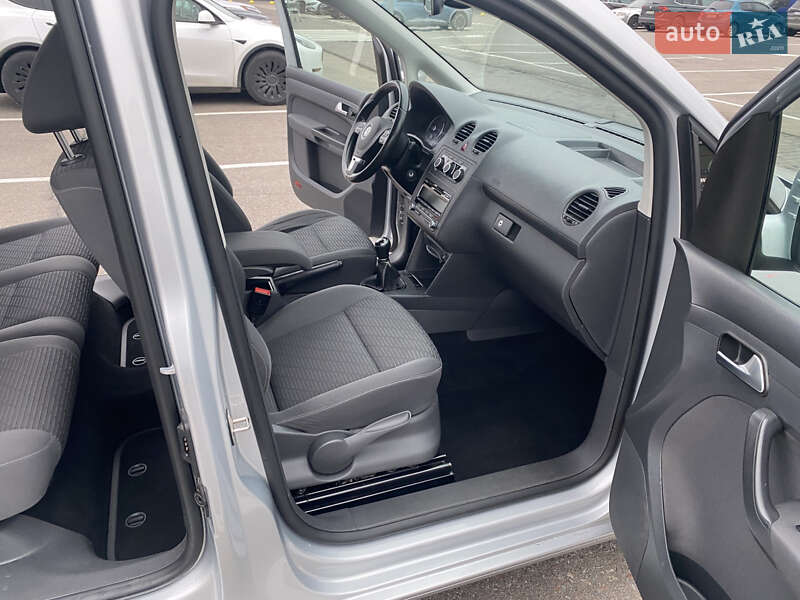 Мінівен Volkswagen Caddy 2014 в Києві фото 23 Мінівен Volkswagen Caddy 2014 в Києві