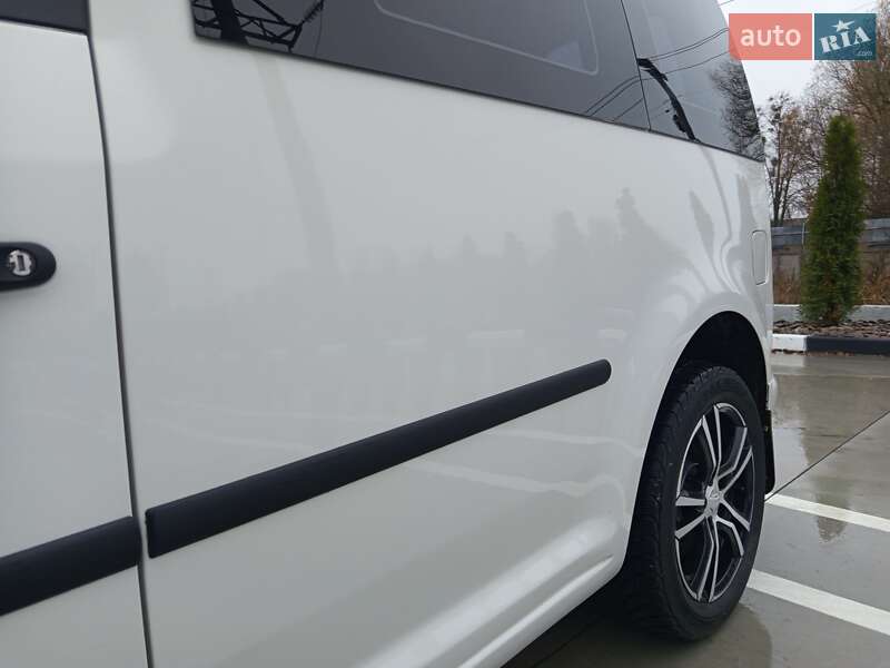 Минивэн Volkswagen Caddy 2005 в Звягеле