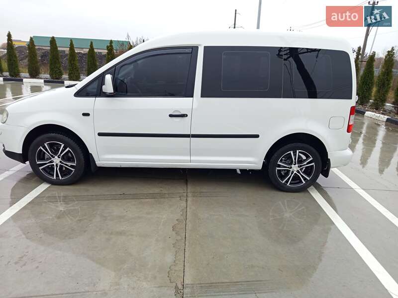 Минивэн Volkswagen Caddy 2005 в Звягеле