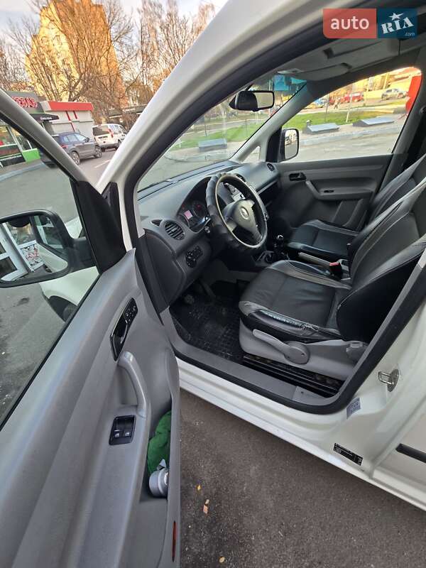 Минивэн Volkswagen Caddy 2008 в Киеве фото 14 Минивэн Volkswagen Caddy 2008 в Киеве