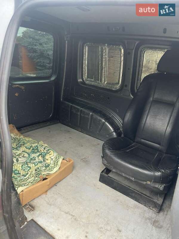 Вантажний фургон Volkswagen Caddy 2012 в Львові