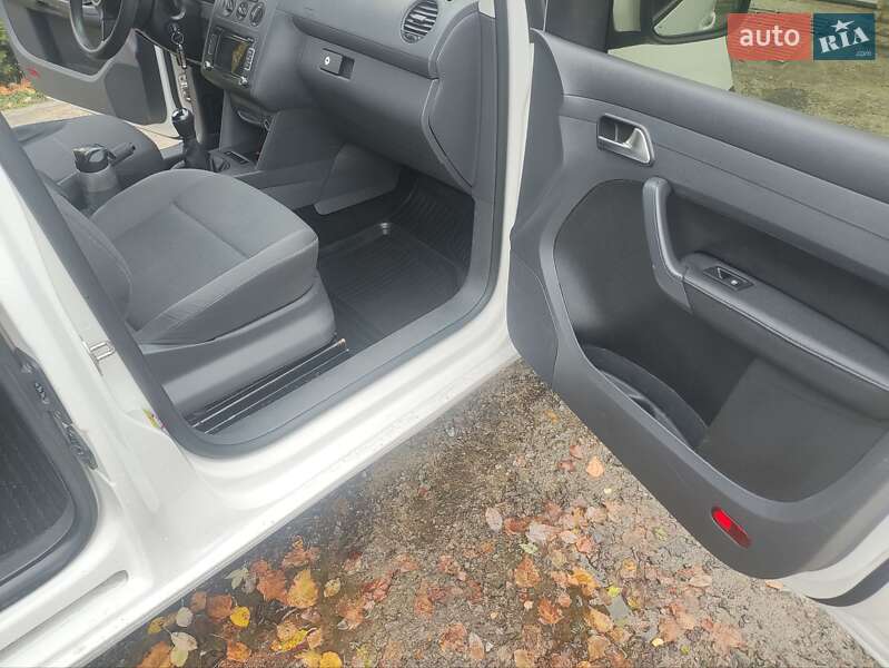 Мінівен Volkswagen Caddy 2012 в Києві