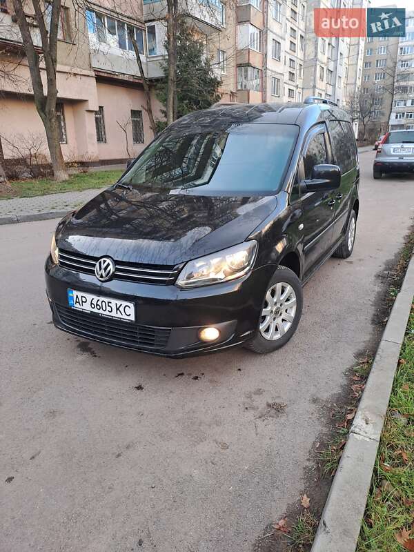 Мінівен Volkswagen Caddy 2010 в Івано-Франківську
