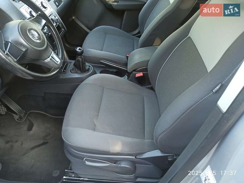 Мінівен Volkswagen Caddy 2010 в Рівному фото 19 Мінівен Volkswagen Caddy 2010 в Рівному