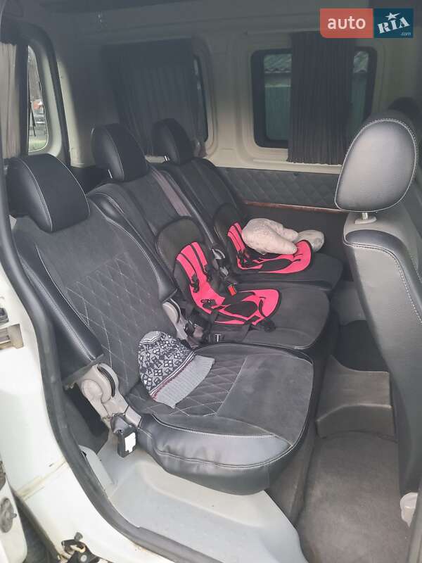 Минивэн Volkswagen Caddy 2007 в Черновцах