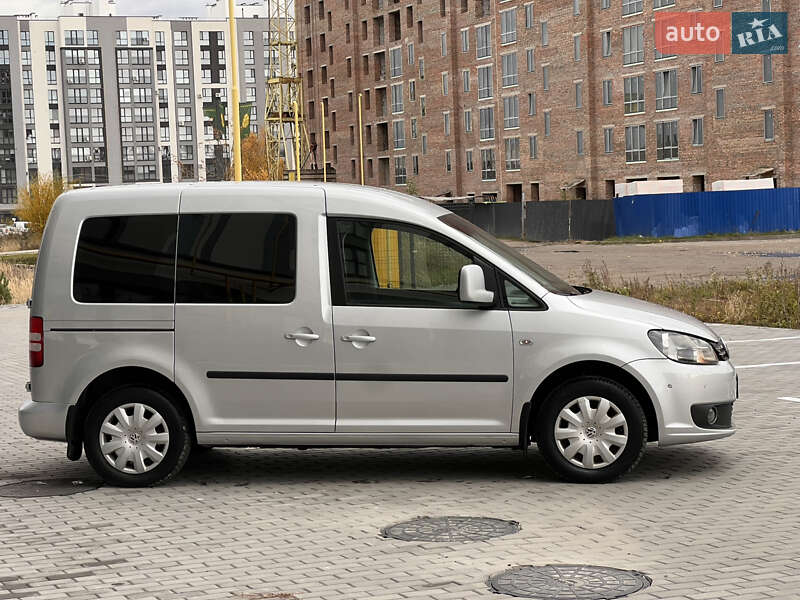 Минивэн Volkswagen Caddy 2011 в Ковеле