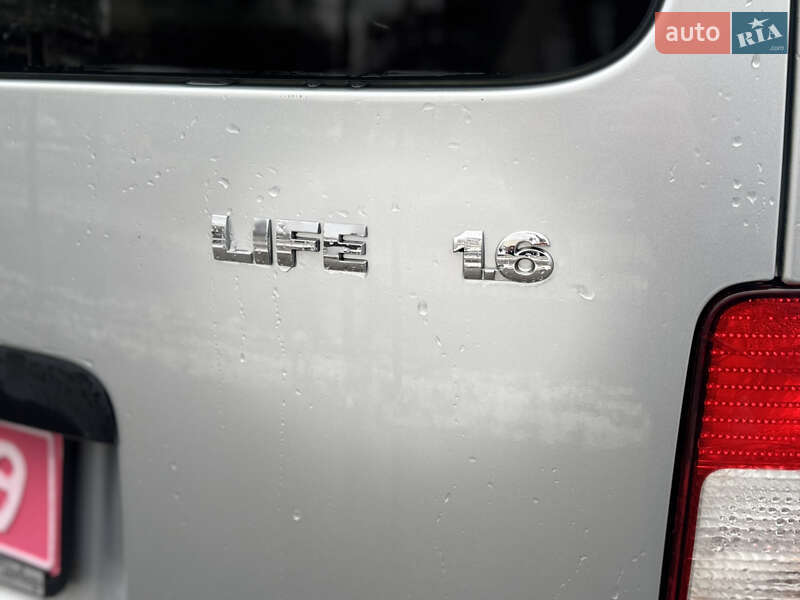 Минивэн Volkswagen Caddy 2009 в Луцке