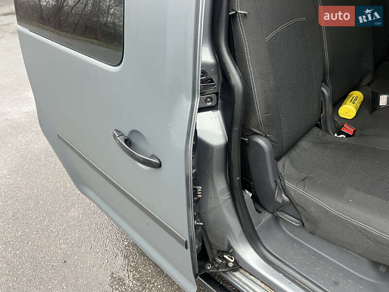 Минивэн Volkswagen Caddy 2011 в Бердичеве фото 41 Минивэн Volkswagen Caddy 2011 в Бердичеве