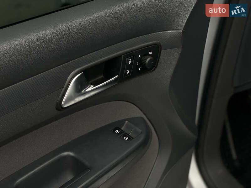 Мінівен Volkswagen Caddy 2013 в Львові