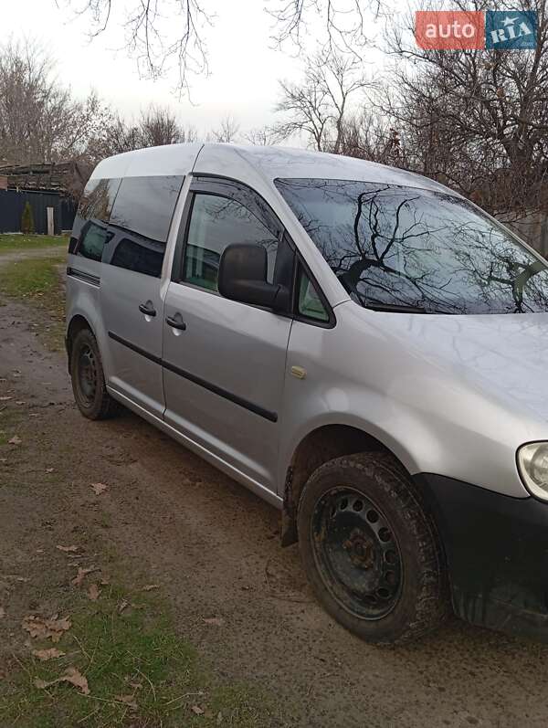 Минивэн Volkswagen Caddy 2006 в Новых Санжарах