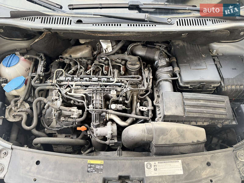 Мінівен Volkswagen Caddy 2013 в Сарнах