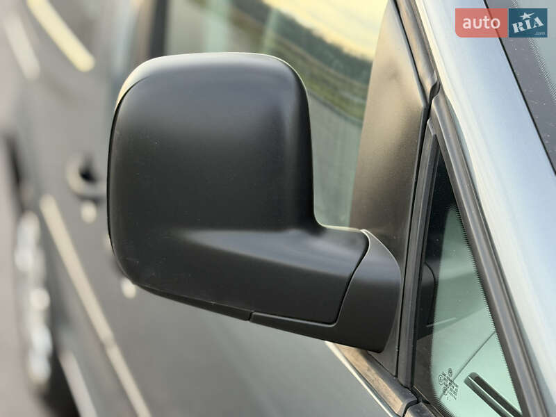 Минивэн Volkswagen Caddy 2006 в Виннице