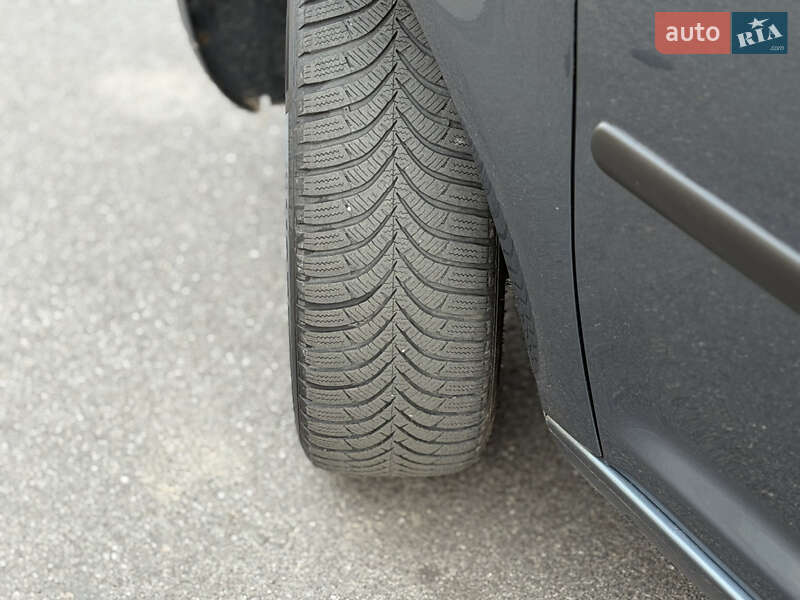 Минивэн Volkswagen Caddy 2006 в Виннице