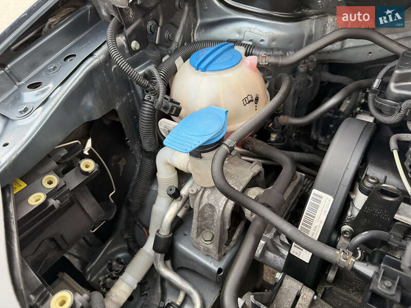 Минивэн Volkswagen Caddy 2006 в Виннице