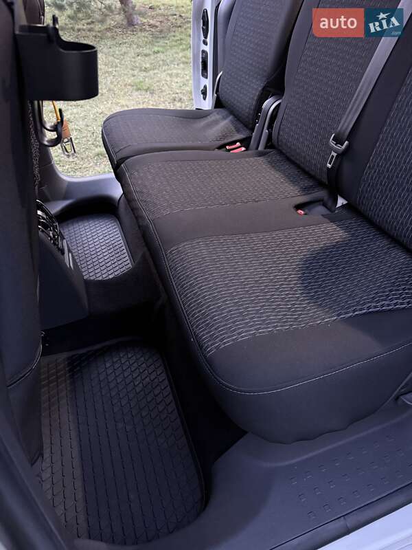 Мінівен Volkswagen Caddy 2013 в Полтаві