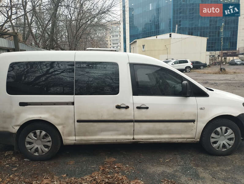 Бронированный автомобиль Volkswagen Caddy 2011 в Киеве