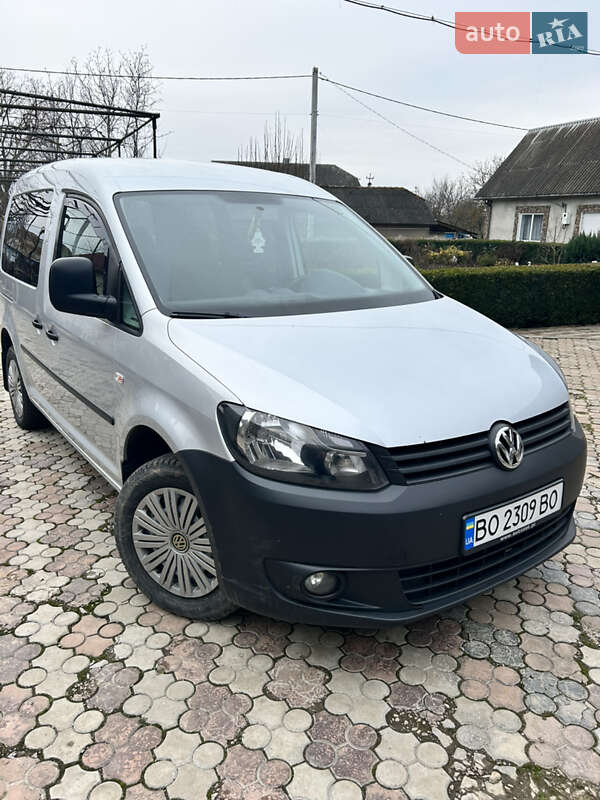 Минивэн Volkswagen Caddy 2010 в Толстом фото Минивэн Volkswagen Caddy 2010 в Толстом