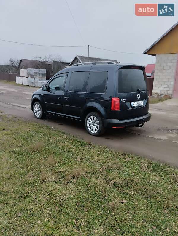 Мінівен Volkswagen Caddy 2016 в Рокитному