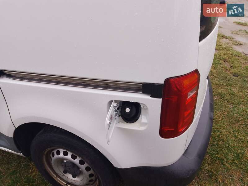 Вантажний фургон Volkswagen Caddy 2017 в Луцьку
