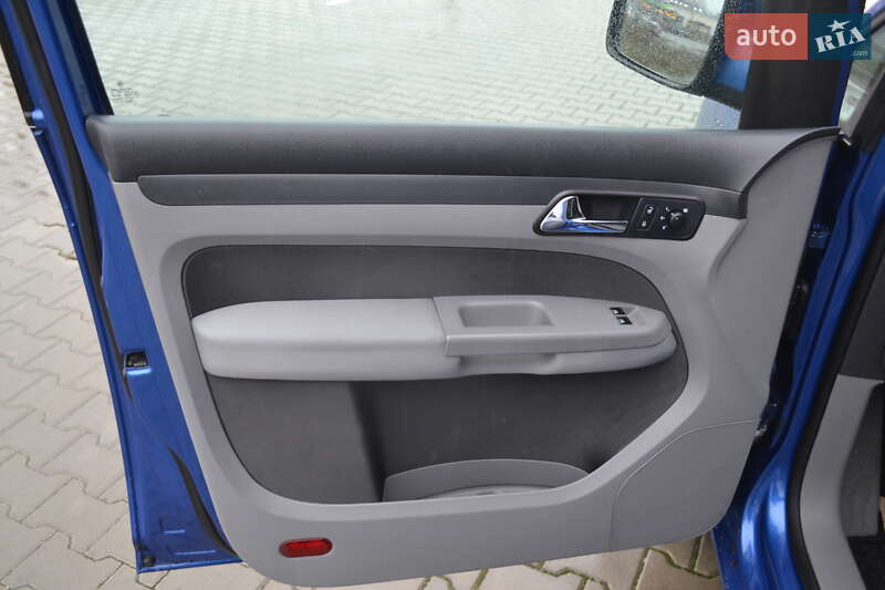 Мінівен Volkswagen Caddy 2010 в Вінниці