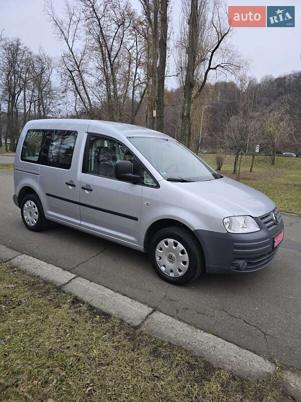 Мінівен Volkswagen Caddy 2009 в Києві