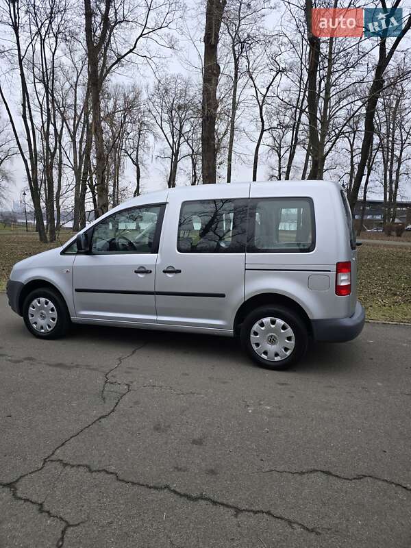 Мінівен Volkswagen Caddy 2009 в Києві