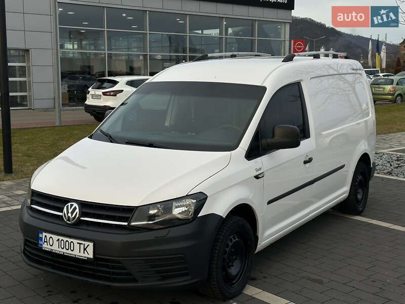 Вантажопасажирський фургон Volkswagen Caddy 2016 в Мукачевому