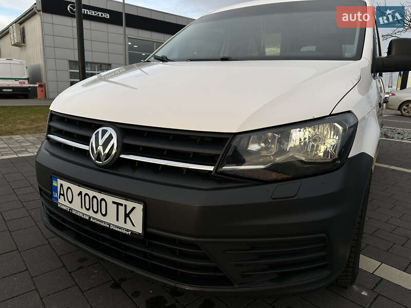 Вантажопасажирський фургон Volkswagen Caddy 2016 в Мукачевому