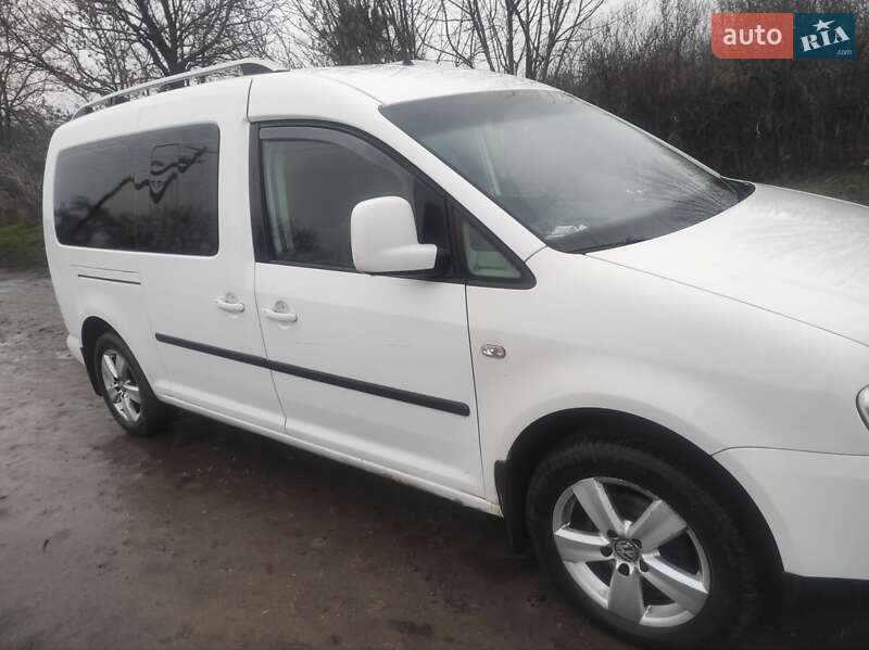 Мінівен Volkswagen Caddy 2010 в Ружині