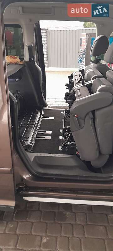 Мінівен Volkswagen Caddy 2014 в Житомирі