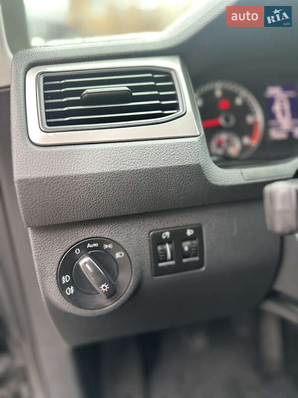 Мінівен Volkswagen Caddy 2016 в Києві фото 14 Мінівен Volkswagen Caddy 2016 в Києві
