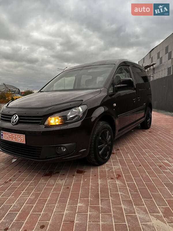 Мінівен Volkswagen Caddy 2014 в Сарнах
